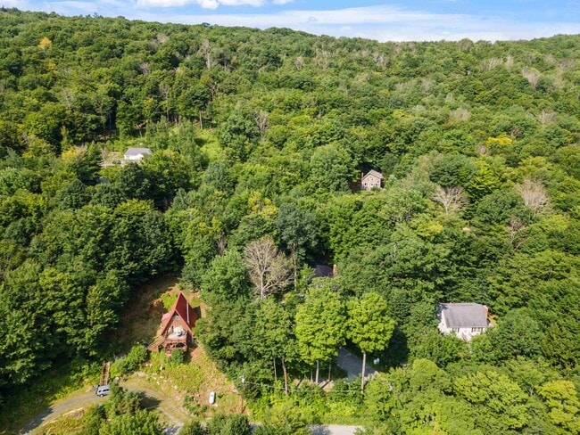 Building Photo - 25 Hilltop Dr