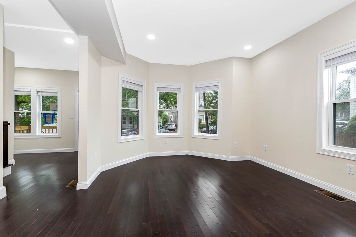 Building Photo - 77 Winchester St