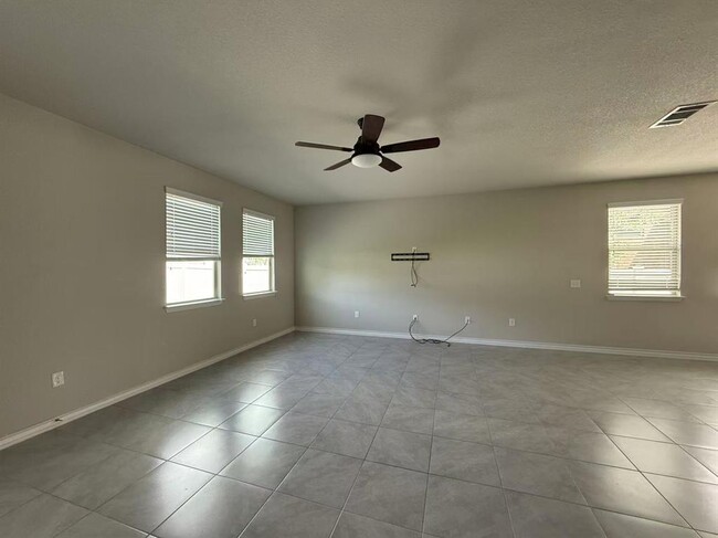 Building Photo - 5613 Lehman Way