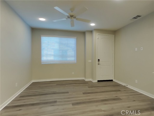Building Photo - 24944 Siempre Ct