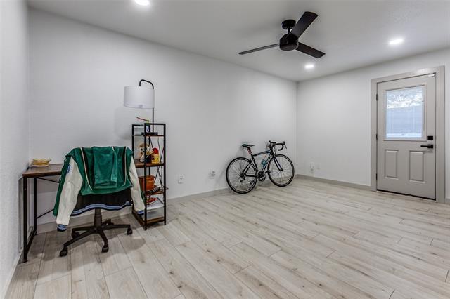 Building Photo - 5937 E University Blvd