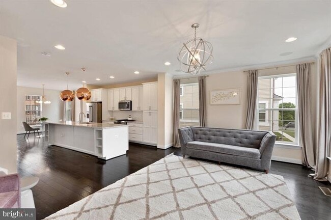 Building Photo - 46077 Hall Rd