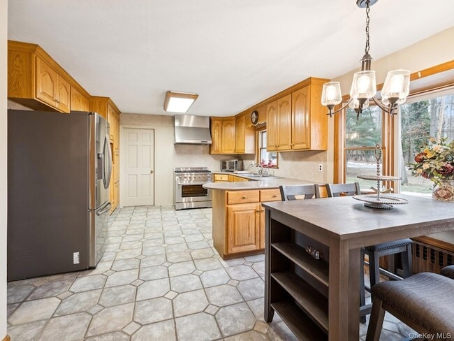 Building Photo - 5 Linda Ct