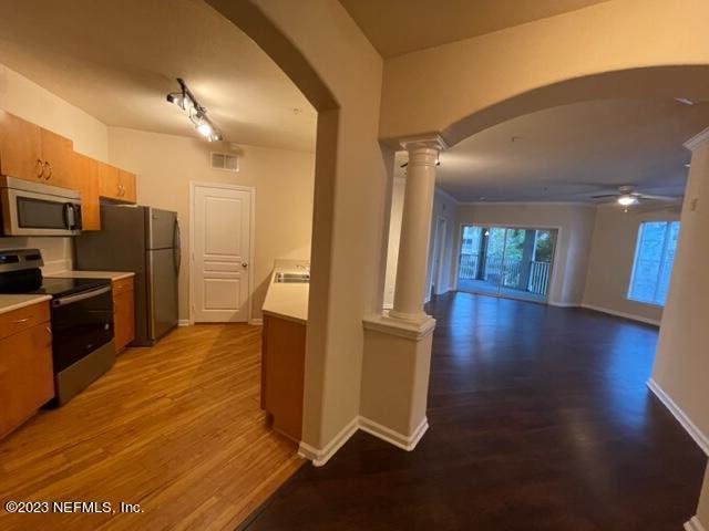Building Photo - 8290 Gate Pkwy W
