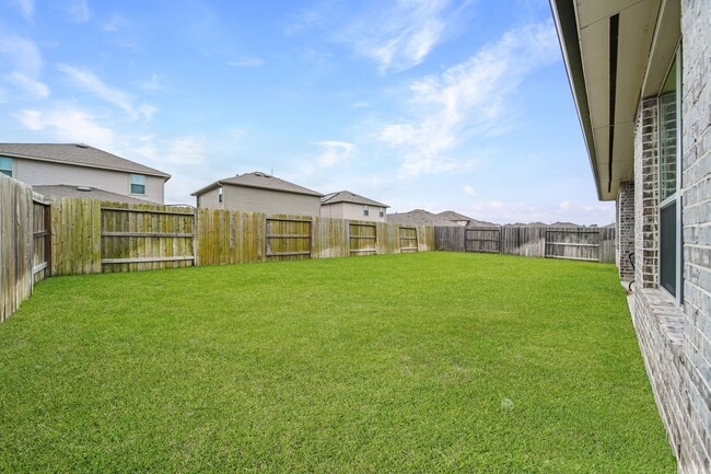 Building Photo - 32927 Franklin Brooks Dr