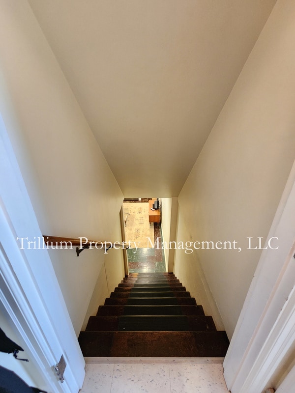 Building Photo - 5935 N Concord Ave