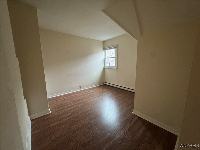 Building Photo - 548 Potomac Ave