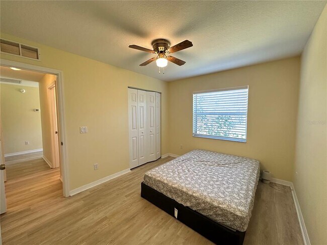 Building Photo - 5261 SE 15th Ave