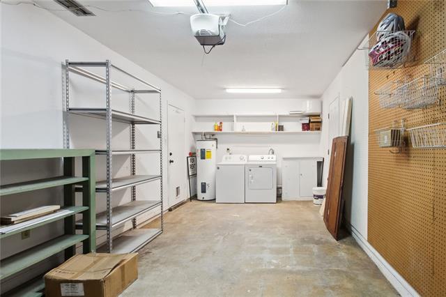 Building Photo - 4712 Southshore Dr