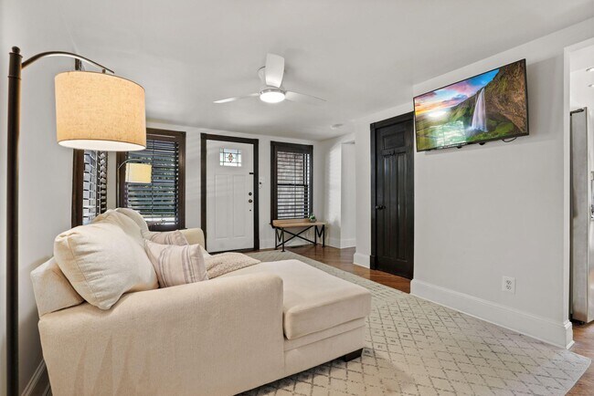 Building Photo - 2730 Oak Valley Dr