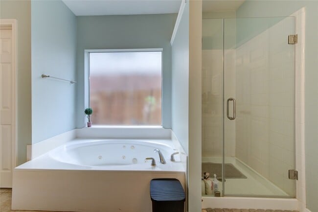 Building Photo - 5911 Canyon Brook Ct