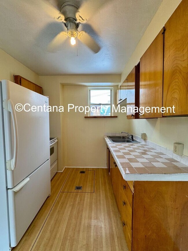 Building Photo - 1265-1265 1/2 Farrell