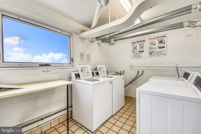 Building Photo - 11801 Rockville Pike