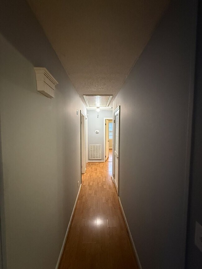 Building Photo - Corner lot in Friarsgate