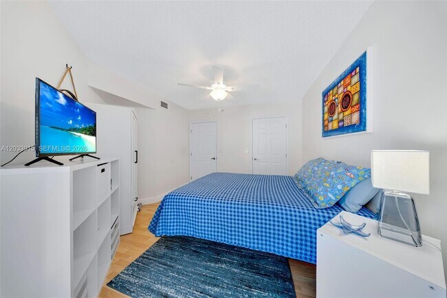 Building Photo - 6301 Collins Ave
