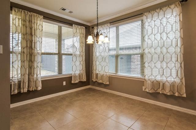 Building Photo - 2732 Costa Mesa Dr