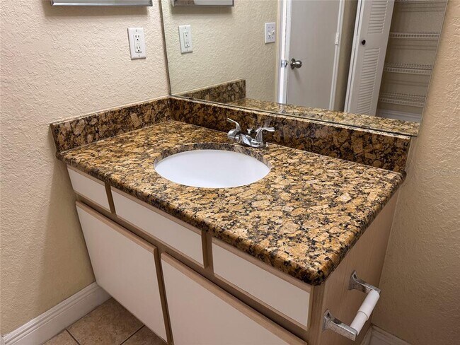 Building Photo - 2216 Grand Cayman Ct