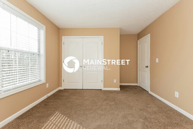 Building Photo - 4 Bedroom Pet-Friendly Home in Ellenwood, GA with Main Street Renewal