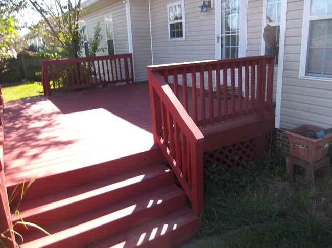 Building Photo - 4 Bedroom 2.5 Bathroom! BRIDLEWOOD SUBDIVISION!  Coming Available at the end of July!
