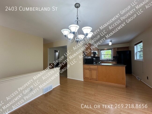 Building Photo - Large Westwood Kalamazoo home for rent!  4...