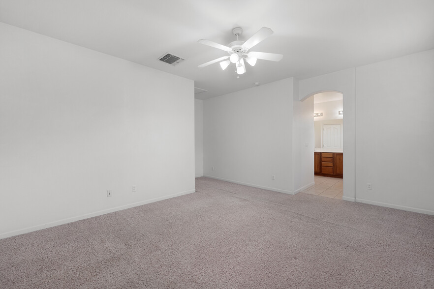 Building Photo - 4276 Steccato Dr
