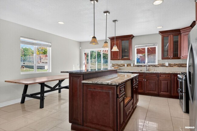 Building Photo - 7882 Elder Cir