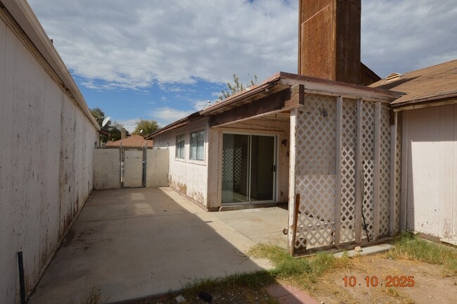 Building Photo - 90 Parrish Ln