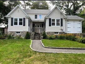 Building Photo - 22 Andrews St