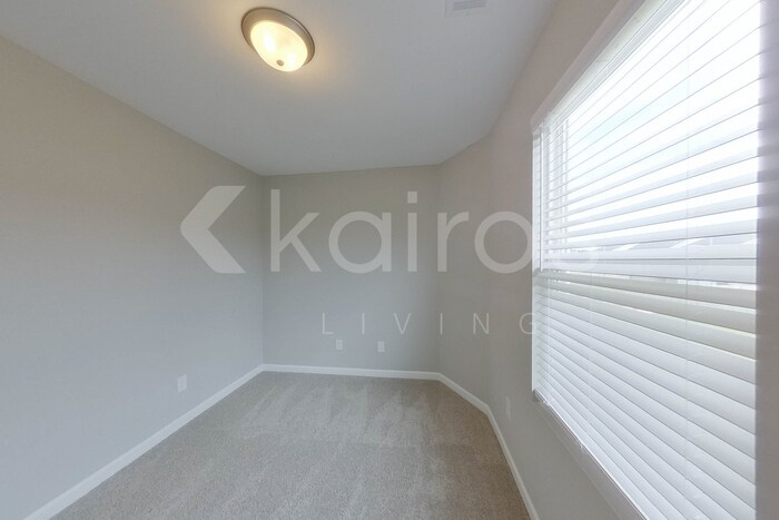 Building Photo - 933 Silent Barge Cv