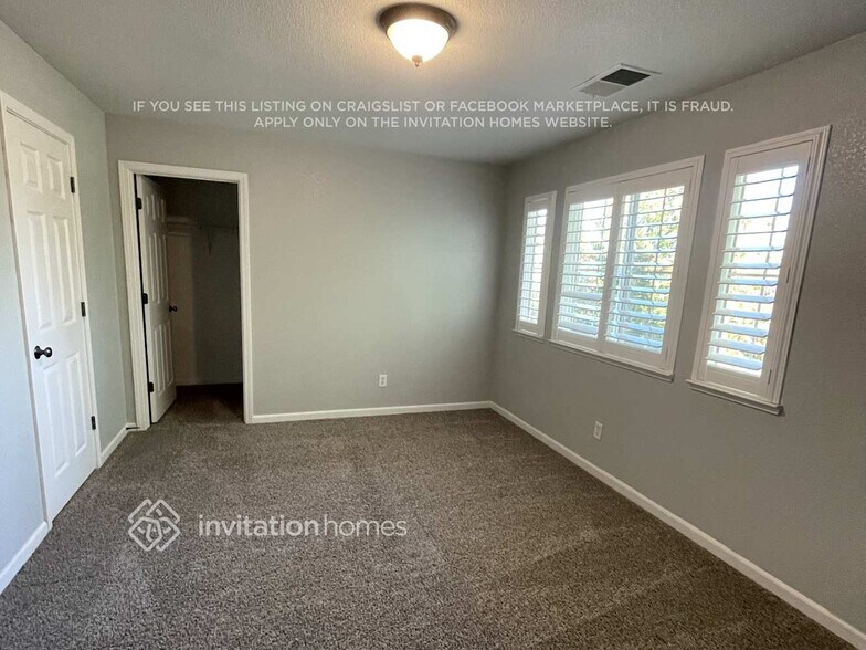 Building Photo - 406 Tara Bella Pl