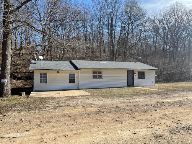 Building Photo - 9932 E Lakeview Dr