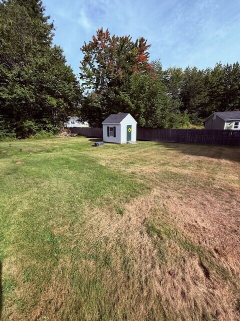 Building Photo - Fully Furnished Single-Family Home in the ...