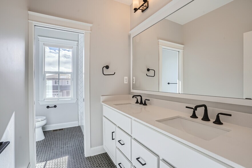 2nd bathroom - 21235 E 61st Dr