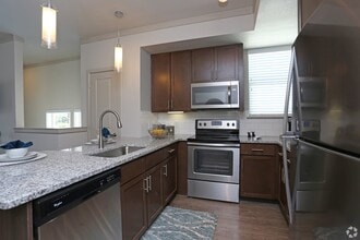 Building Photo - Kingwood Hideaway | Modern Comfort & Style!