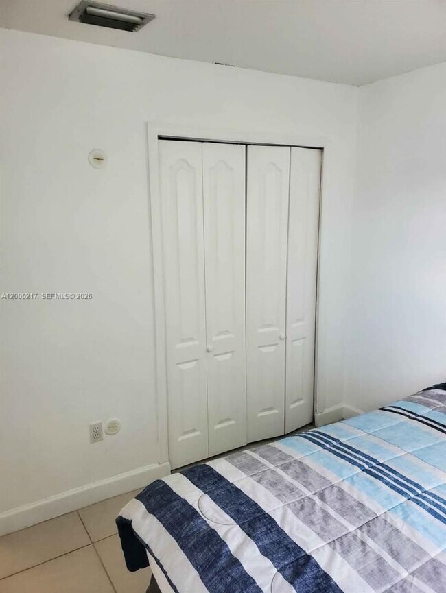 Building Photo - 13420 SW 62nd St