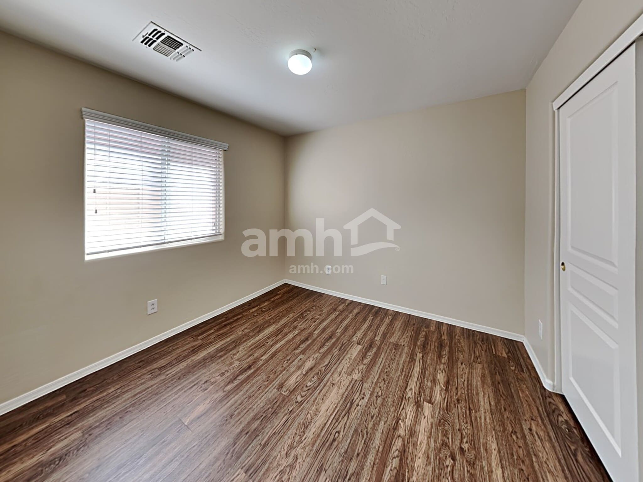 Building Photo - 24160 W Lasso Ln