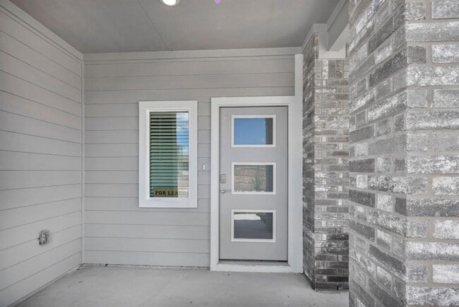 Building Photo - 108 Windsor Blvd