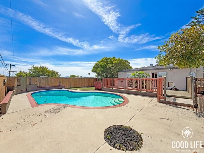 Building Photo - Beautiful 2BD/1BA W/ In-Unit Laundry, Private Pool, and Large Backyard in Linda Vista!