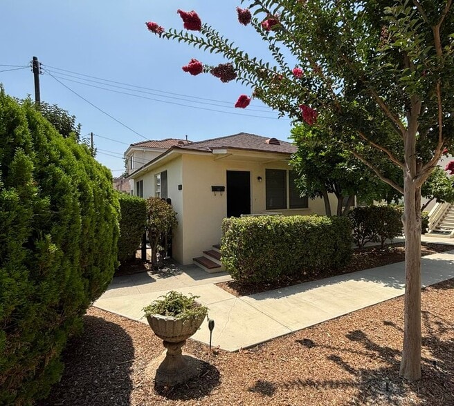 Primary Photo - 1611 S Atlantic Blvd