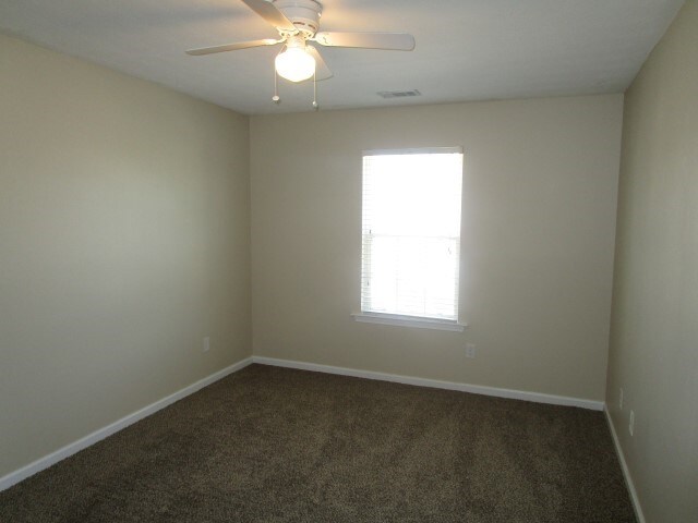Building Photo - 324 Sunderland Way