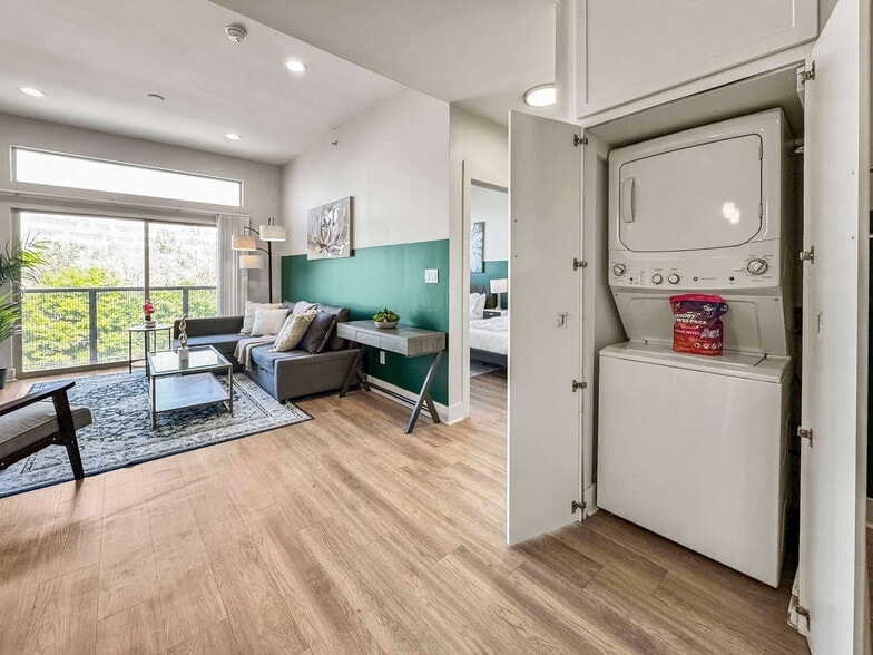 Building Photo - 2901 Indiana St