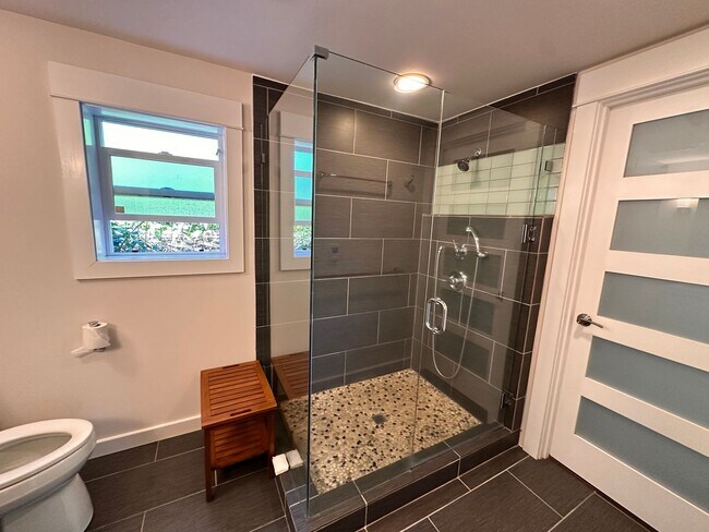 Building Photo - Charming West Seattle Home with Views of P...