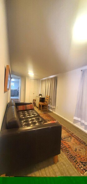 Building Photo - 900 W Rocalla Ave