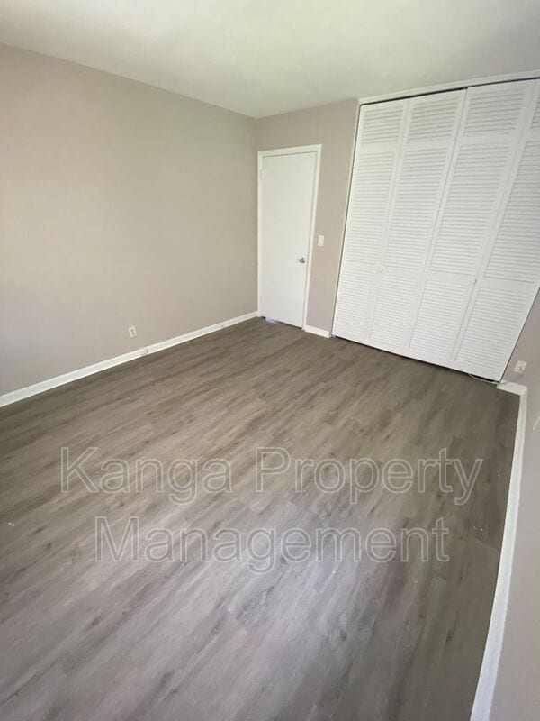 Building Photo - 612 Prosperity Farms Rd