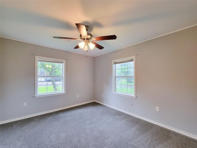 Building Photo - 2306 Downey Dr