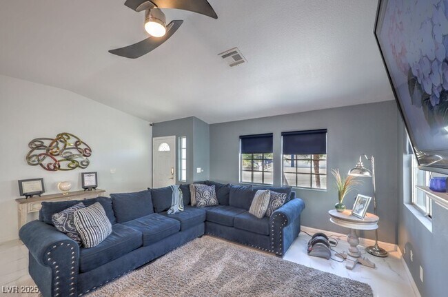 Building Photo - 4402 Cassandra Dr