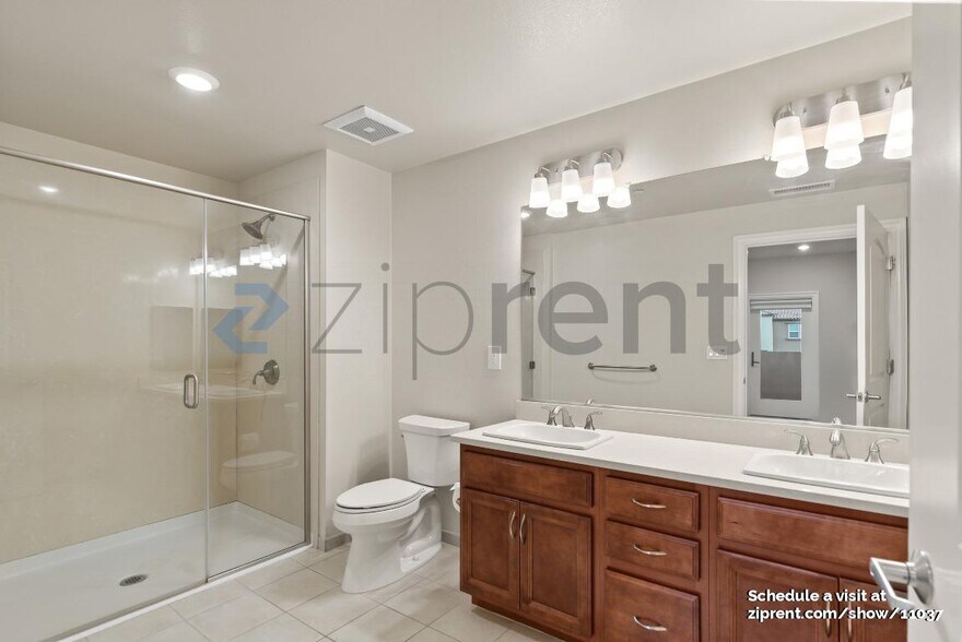 Building Photo - 1368 El Camino Real