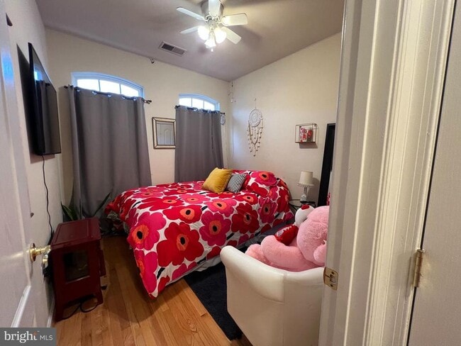 Building Photo - 7039 Little Thames Drive