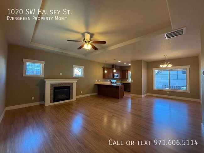 Building Photo - 1020 SW Halsey St