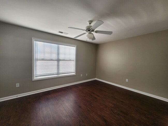 Building Photo - 110 Artisan Pl